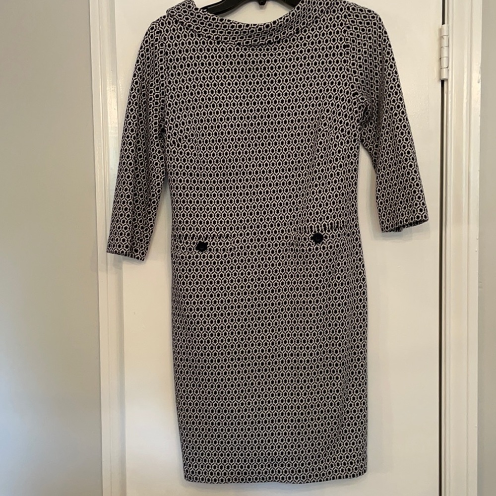 Boden size 4P. Navy and white dress with pockets.
